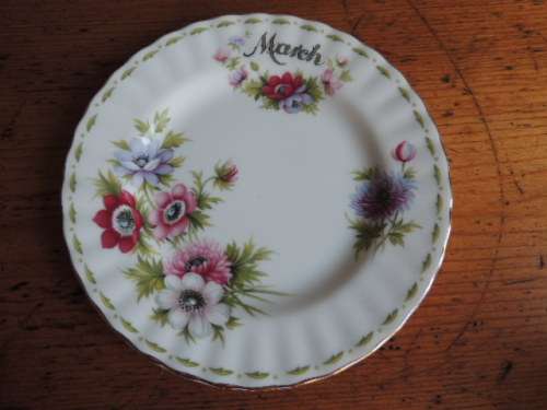 ROYAL ALBERT TRIO - FLOWERS OF THE MONTH SERIES - MARCH ANEMONES