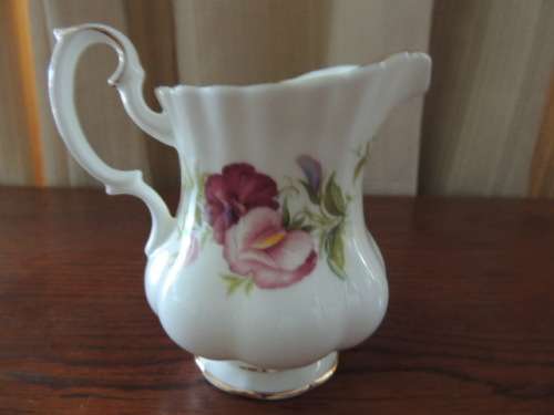 ROYAL ALBERT FLOWER OF THE MONTH MILK JUG - APRIL (Sweet pea)