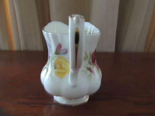 ROYAL ALBERT FLOWER OF THE MONTH MILK JUG - APRIL (Sweet pea)