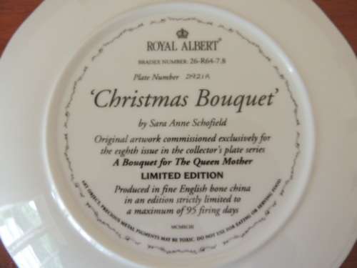 ROYAL ALBERT CABINET PLATE - "CHRISTMAS BOUQUET" - WITH CERTIFICATE OF PROVENANCE