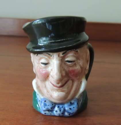 ROYAL DOULTON CHARACTER JUG MINIATURE 5.5 cm - "MR MICAWBER"