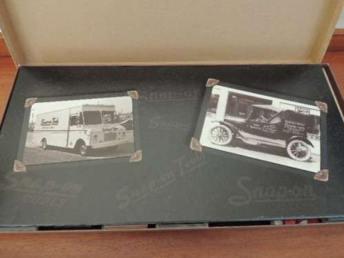 MONOPOLY SET - SNAP ON