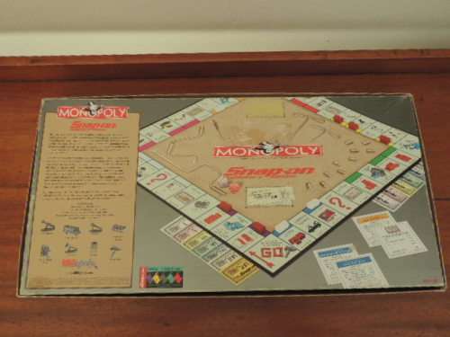MONOPOLY SET - SNAP ON