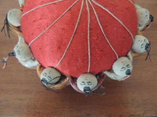 VINTAGE PIN CUSHION