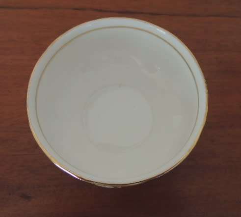 ROYAL ALBERT TEA SET 21 PIECES - "HEIRLOOM"