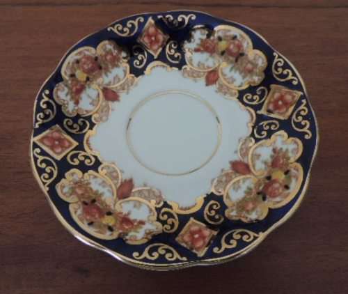 ROYAL ALBERT TEA SET 21 PIECES - "HEIRLOOM"