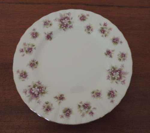 ROYAL ALBERT TRIO - "SWEET VIOLETS"