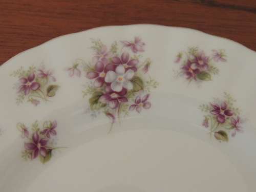 ROYAL ALBERT TRIO - "SWEET VIOLETS"