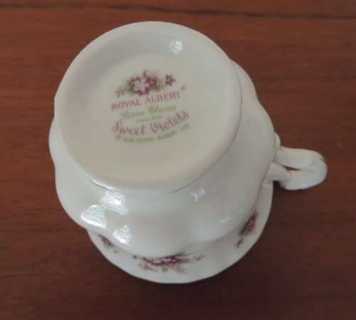 ROYAL ALBERT TRIO - "SWEET VIOLETS"