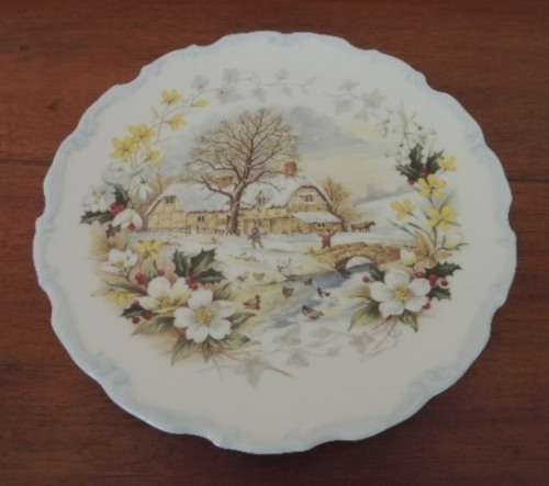 ROYAL ALBERT PLATE FROM THE COTTAGE GARDEN YEAR SERIES - "WINTER"