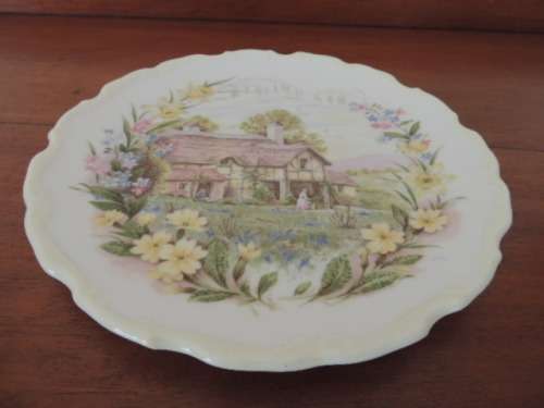 ROYAL ALBERT PLATE FROM THE COTTAGE GARDEN YEAR SERIES - "SPRING"