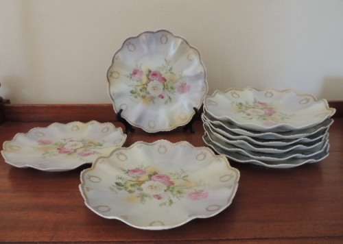 VICTORIA AUSTRIA DECORATIVE PLATES - SET OF 9