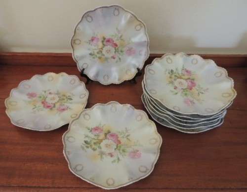 VICTORIA AUSTRIA DECORATIVE PLATES - SET OF 9