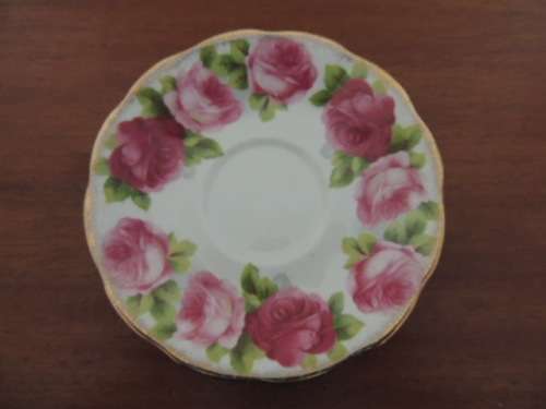 ROYAL ALBERT TRIO - "OLD ENGLISH ROSE"