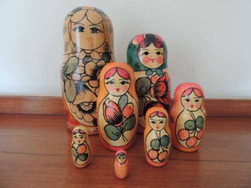 MATRYOSHKA SET OF 7 NESTING DOLLS