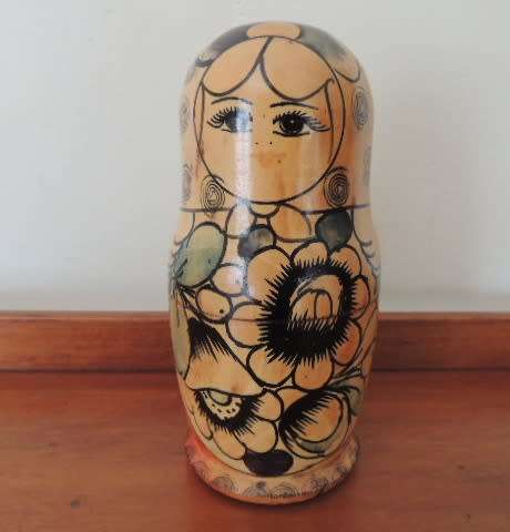 MATRYOSHKA SET OF 7 NESTING DOLLS