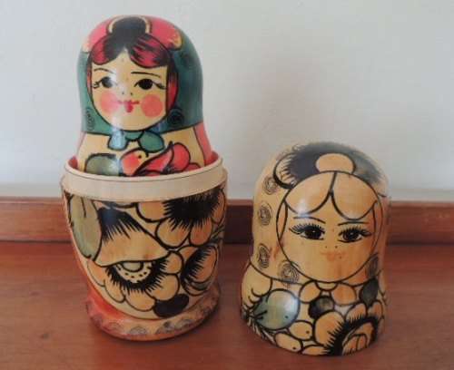 MATRYOSHKA SET OF 7 NESTING DOLLS