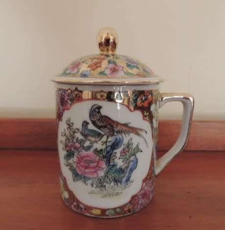 CHINESE MUG WITH LID - Price reduced