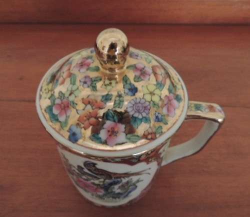 CHINESE MUG WITH LID - Price reduced