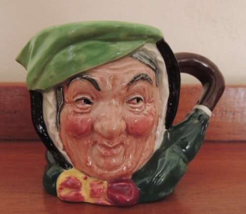 ROYAL DOULTON CHARACTER JUG - "SAIREY GAMP" 8 cm