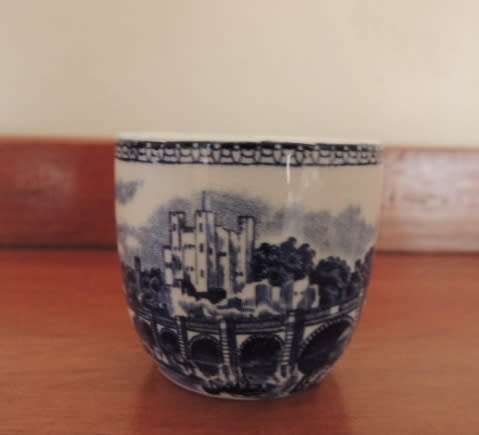 BRITAIN CASTLES EGG CUP