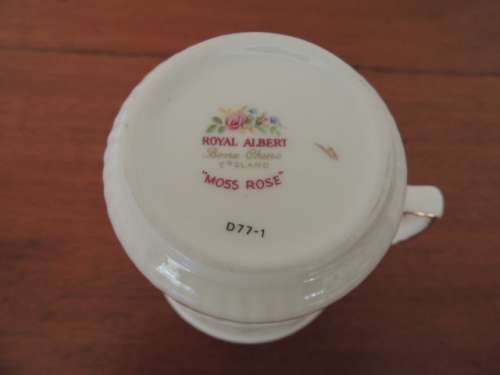 ROYAL ALBERT MUG - "MOSS ROSE"
