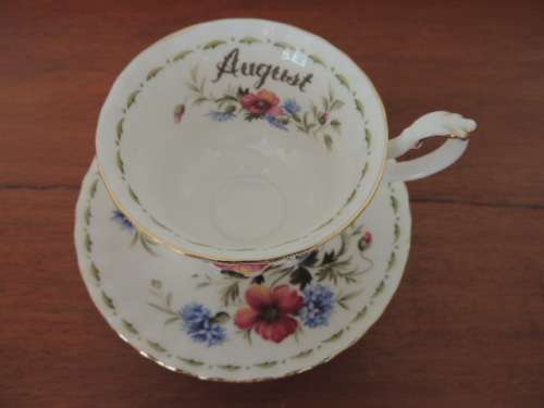 ROYAL ALBERT FLOWER OF THE MONTH TEA DUO - "AUGUST" POPPY