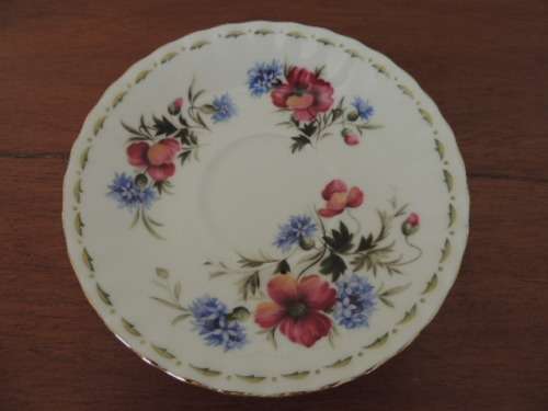 ROYAL ALBERT FLOWER OF THE MONTH TEA DUO - "AUGUST" POPPY