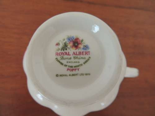 ROYAL ALBERT FLOWER OF THE MONTH TEA DUO - "AUGUST" POPPY