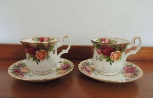 ROYAL ALBERT COFFEE DUO - "OLD COUNTRY ROSES" 2 Available