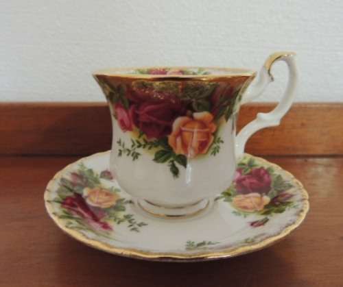 ROYAL ALBERT COFFEE DUO - "OLD COUNTRY ROSES" 2 Available