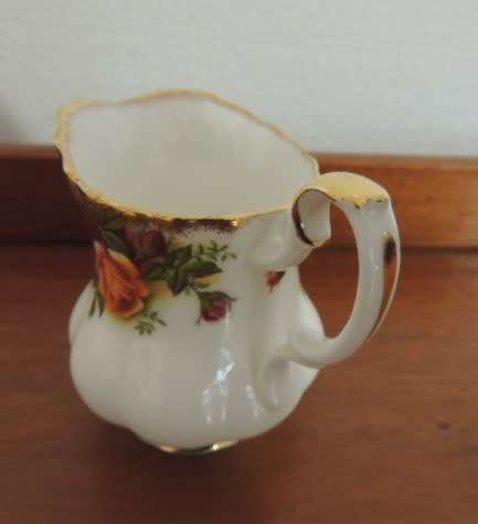 ROYAL ALBERT MILK JUG AND SUGAR BOWL FOR A COFFEE SET - "OLD COUNTRY ROSES"