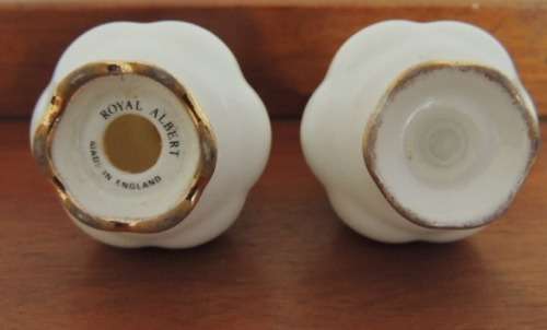 ROYAL ALBERT SALT & PEPPER SHAKERS PER PAIR - "OLD COUNTRY ROSES"