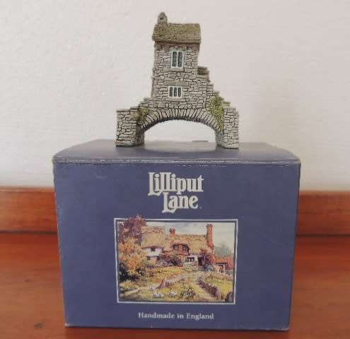 LILLIPUT LANE - "BRIDGE HOUSE"