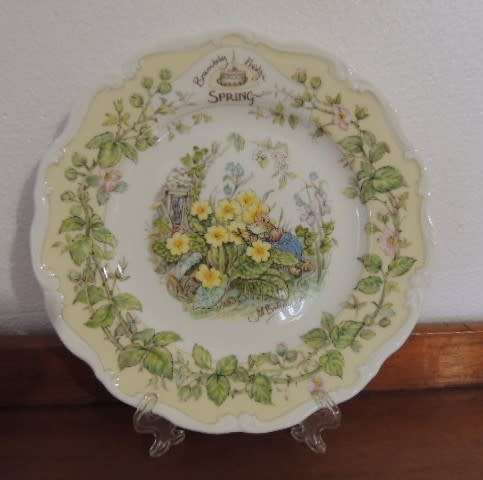 ROYAL DOULTON BRAMBLY HEDGE 20.5 cm PLATE - "SPRING"