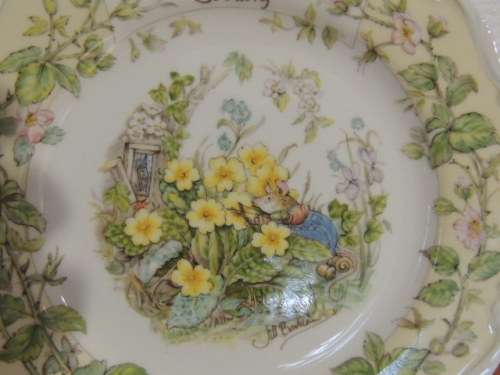 ROYAL DOULTON BRAMBLY HEDGE 20.5 cm PLATE - "SPRING"