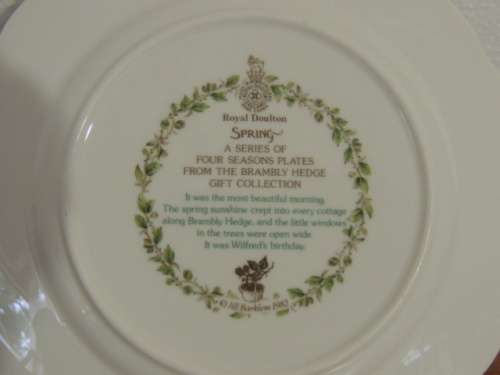 ROYAL DOULTON BRAMBLY HEDGE 20.5 cm PLATE - "SPRING"