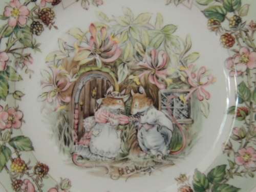 ROYAL DOULTON BRAMBLY HEDGE 20.5 cm PLATE - "SUMMER"