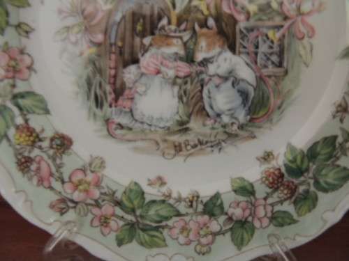 ROYAL DOULTON BRAMBLY HEDGE 20.5 cm PLATE - "SUMMER"