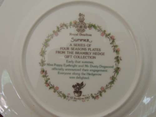 ROYAL DOULTON BRAMBLY HEDGE 20.5 cm PLATE - "SUMMER"