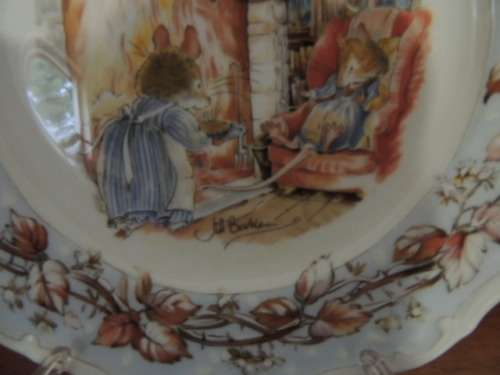 ROYAL DOULTON BRAMBLY HEDGE 20.5 cm PLATE - "WINTER"