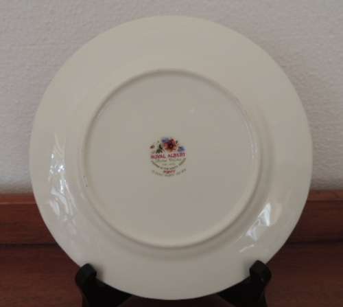 ROYAL ALBERT FLOWER OF THE MONTH SERIES TRIO - "AUGUST" POPPY