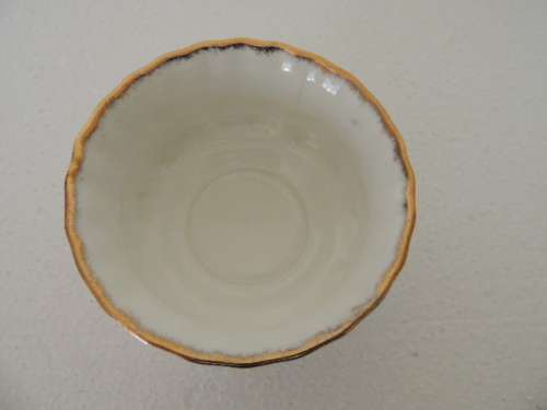 ROYAL ALBERT LARGE SUGAR BOWL - "OLD COUNTRY ROSES"