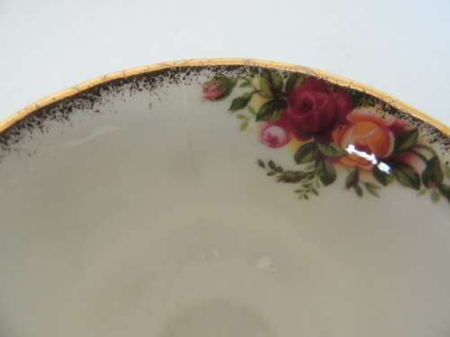 ROYAL ALBERT SET OF 4 TEA CUPS - "OLD COUNTRY ROSES"