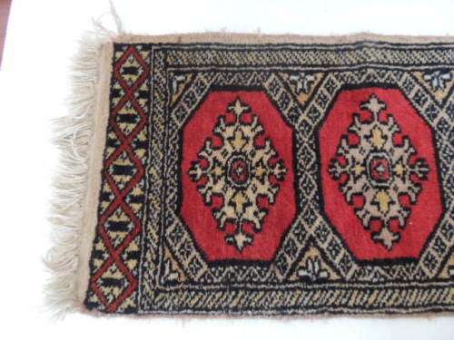 SMALL PERSIAN RUNNER