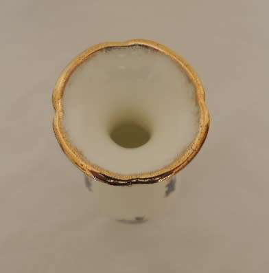 ROYAL ALBERT VASE - "MOONLIGHT ROSE"