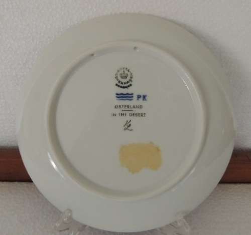 ROYAL COPENHAGEN COLLECTOR'S CHRISTMAS PLATE 1972 - "IN THE DESERT"