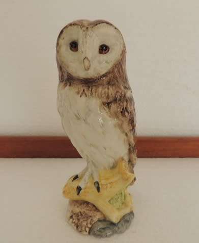 ROYAL DOULTON SEALED DECANTER  (FULL OF WHISKEY) - "BARN OWL"