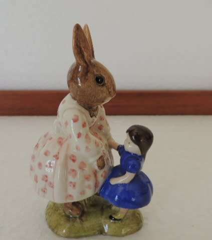 ROYAL DOULTON DOLLIE BUNNYKINS - "PLAYTIME D88"