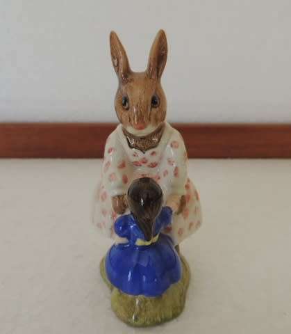 ROYAL DOULTON DOLLIE BUNNYKINS - "PLAYTIME D88"